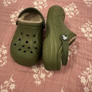 Olive Crocs with lining